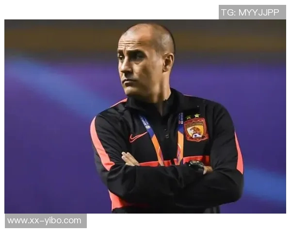 裁判专家解析里奇手球争议认为主裁和VAR的决定完全合理